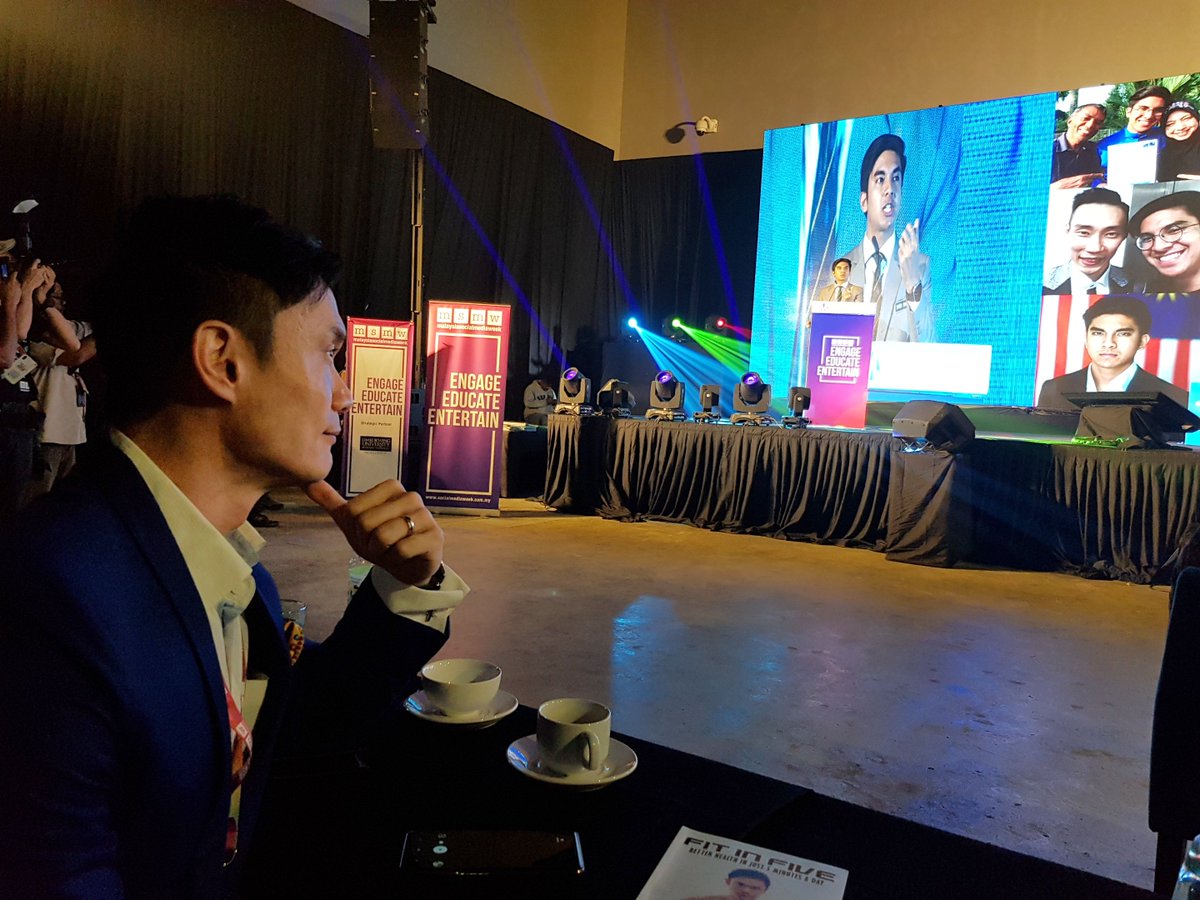 wongyujin's tweet photo. First time hearing our new youth and sports minister speaking live. Not only engaging and informative, but truly inspiring. @syedsaddiq is a deeply proficient speaker indeed 👍

#keynotespeaker #socialmedia #MSMW2018 
#bespoke #dapperminister https://t.co/rjRq2bUGO9