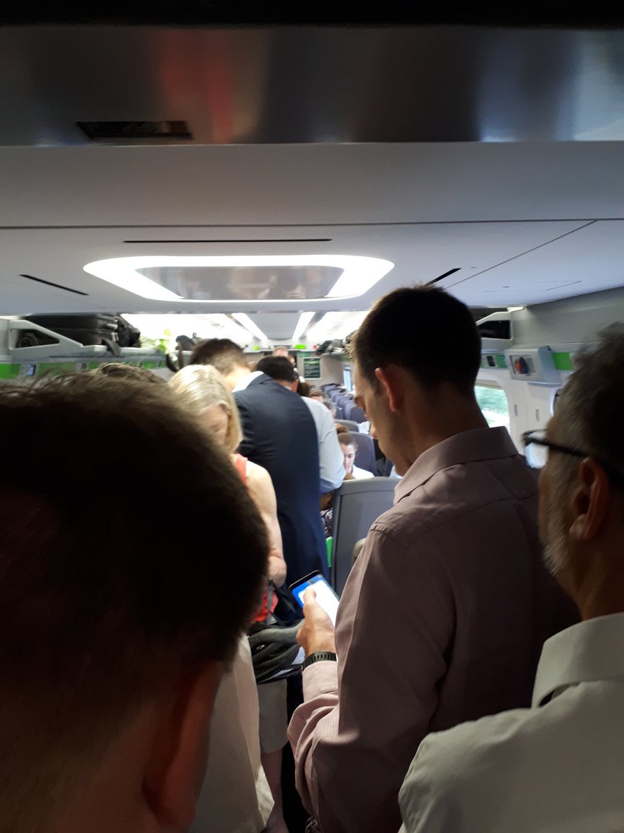 cjtburton's tweet photo. Yet another £128 for the privilege of standing again all the way to London on @GWRHelp service. It's getting worse and worse. #standingagain https://t.co/ToDrCHpLzh