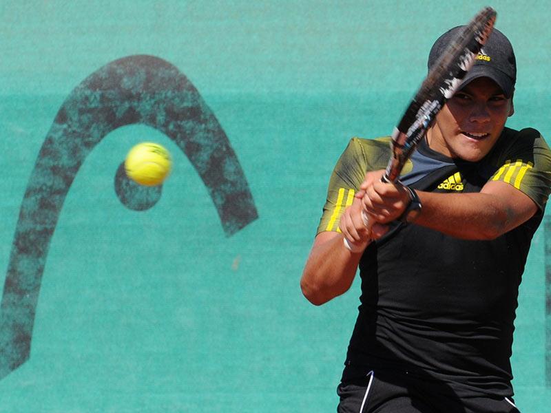 Thinking about playing tennis? Don't think twice and do it in the best academy of #Mallorca 💥 Improve like a pro with the #tennis programs for all ages and levels of #VilasTennis 👉 ow.ly/oDZQ30kNjVH