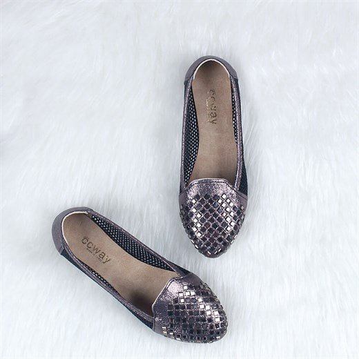 Adımlarını parlat💫  
Sadece:19.90 TL 
Ürün Kodu:1940
Numara Aralığı:36-40🔻 
NASIL SİPARİŞ VEREBİLİRİM?🔻
💻Profilimizdeki linkten kolayca sipariş verebilirsiniz. 📱İnternet Sitesi: modatrend.com.tr 📲WhatsApp: 0553 836 16 65 .