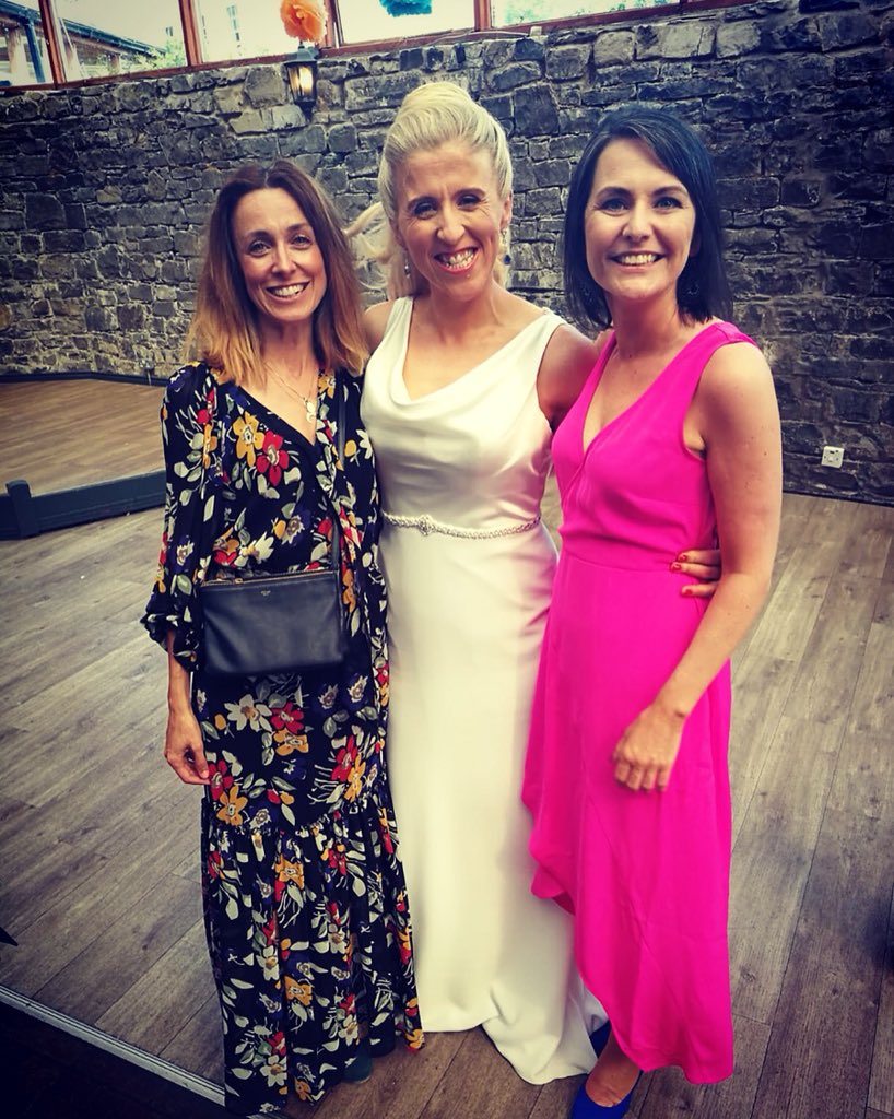 KTBoylan's tweet photo. ❤️ college mates forever
#lucman #suchafunwedding #itsnicetogetdressedup #jogoncancer https://t.co/aacVCAAr5h