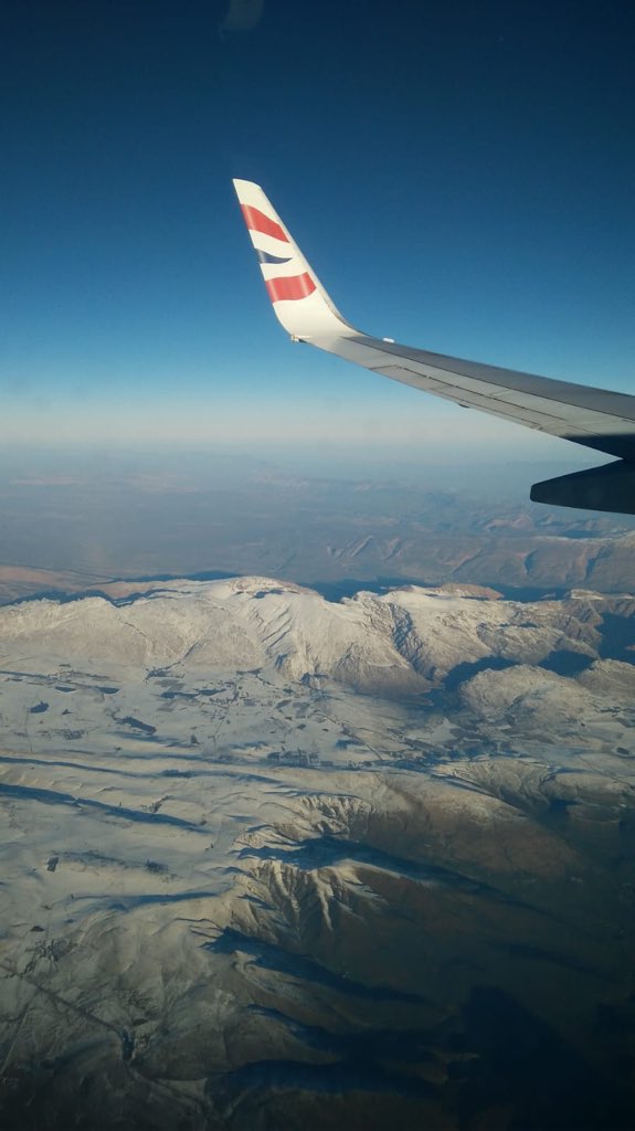 GordonsBaySA's tweet photo. Great shots of the #capesnow shot on our @British_Airways flight from Jo’burg to Cape Town! #BA6425 https://t.co/ahSdW1V158