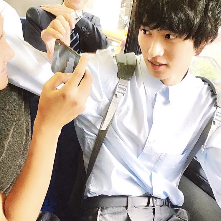 ha0907k1's tweet photo. どんどん解禁されて🙈💓/////
始まる前からドキドキする
今日は山﨑賢人DAY！！

#山﨑賢人 https://t.co/IA6GmT6NRO