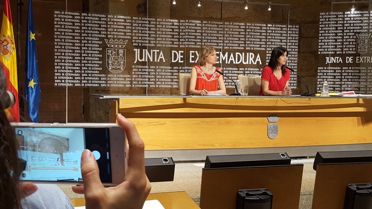 Junta_Ex's tweet image. .@miriamgcab: Perseguimos la democratización de la cultura #ProgramasCulturales