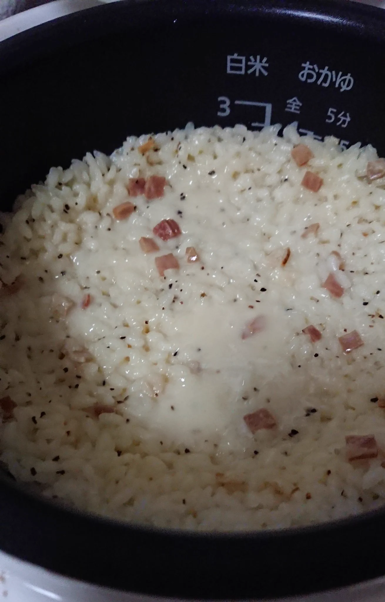 必要なものはたったこれだけ！！お米とパスタソースで絶品リゾットが出来上がる！！