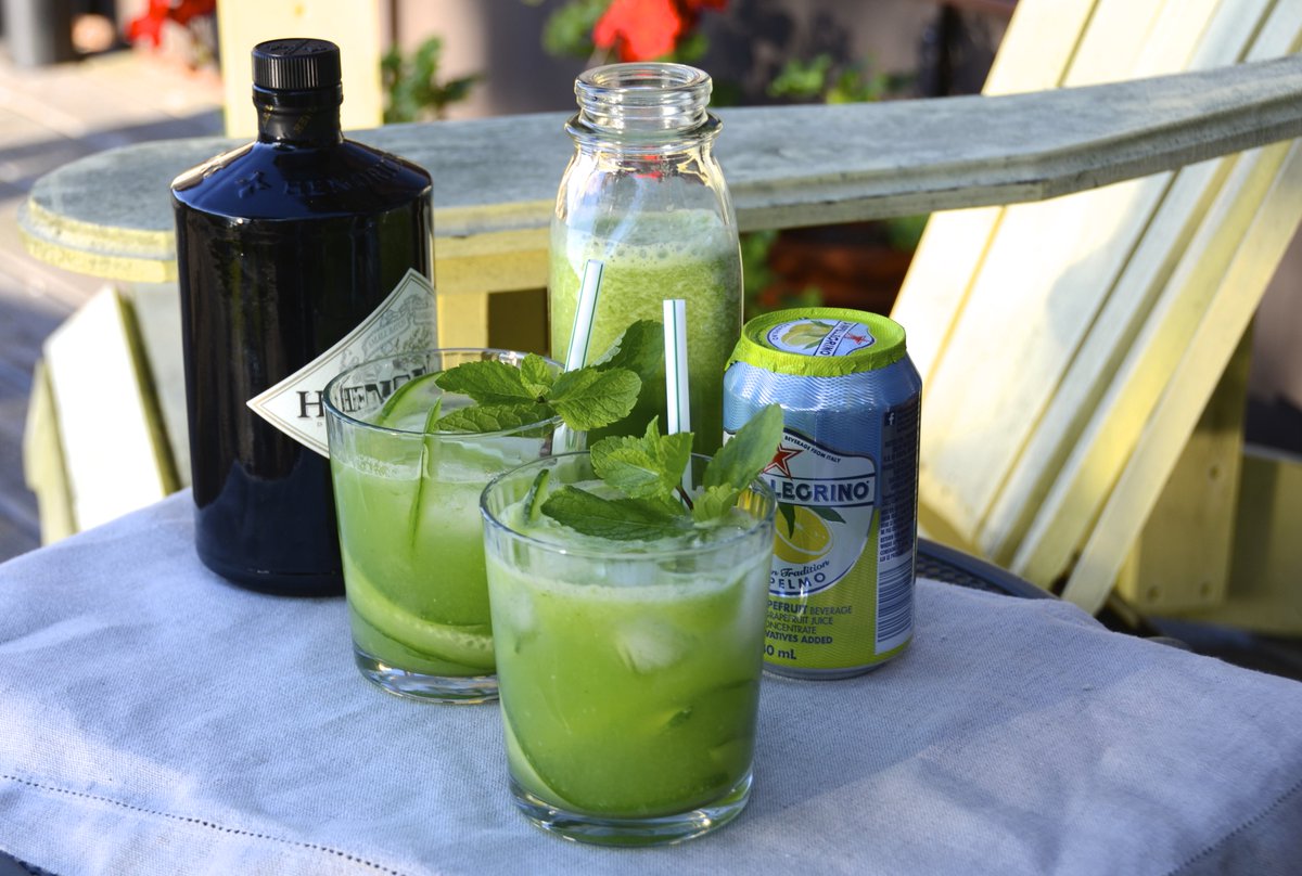 Refreshing CUCUMBER COOLER for these hot summer days!

ow.ly/rRWd30kM2Xc

<a href="/hennessyUS/">HennessyUS</a> #summercocktail #cucumbercocktail #weekendatthecottage #july4th #heatwave2018