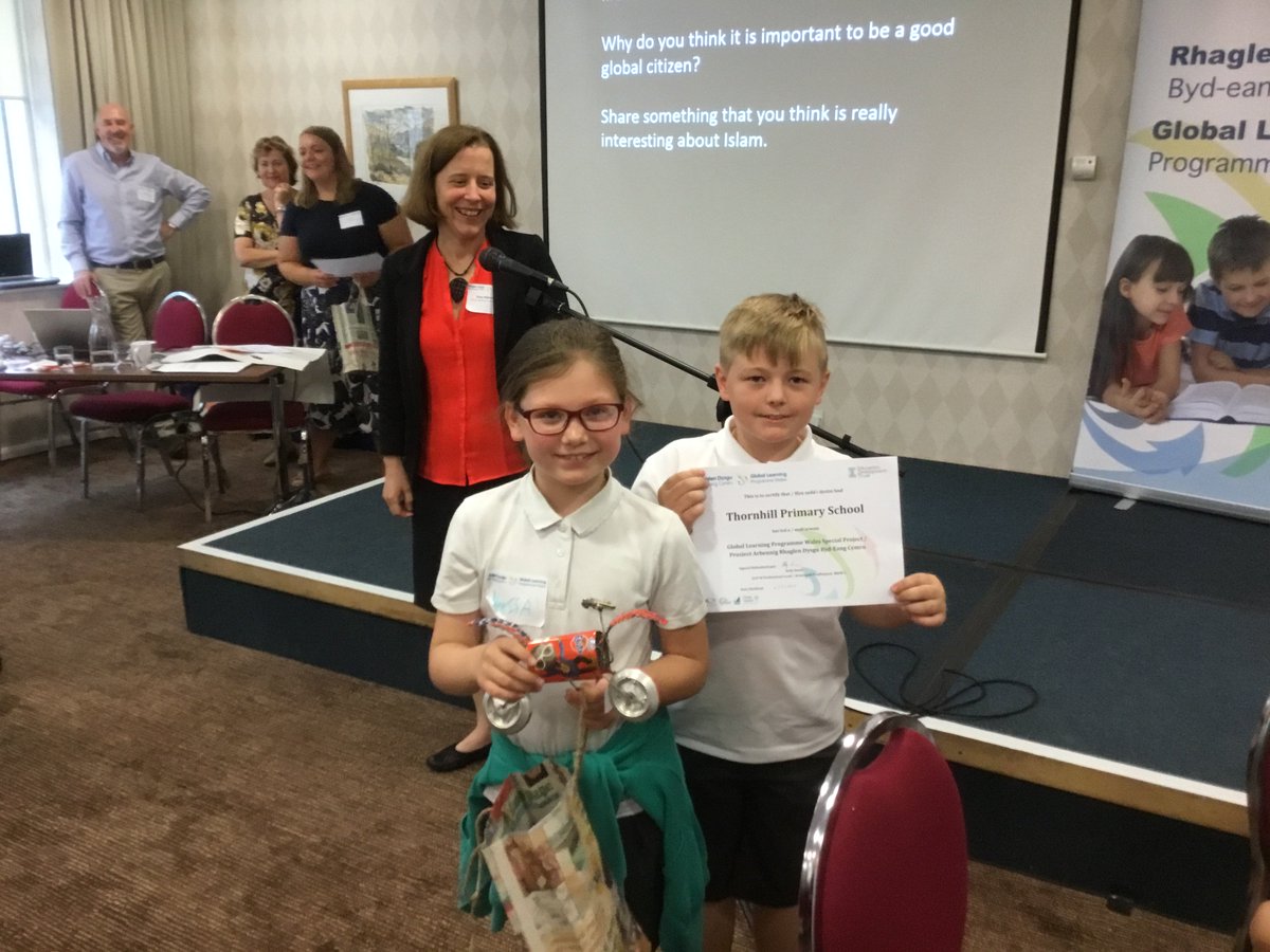 ThornhillPS's tweet photo. Feeling very proud of @ThornhillPS today. They are wonderful ambassadors for sustainability and have loved the @GLPWales @futuregencymru conference. #inspirational @CSCJES @WG_Education https://t.co/pKhLS043RR