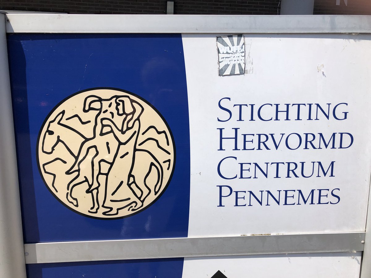 Obsdevoorzaan's tweet image. Het Voorzaan schoolorkest heeft als afsluiting van de Brede School activiteiten opgetreden voor de bewoners van het Pennemes. Samen met Mijn Eerste Orkest van Fluxus zorgden onze leerlingen voor een super voorstelling. Wat een muziektalent! #Muziekmaaktschool #Fluxus