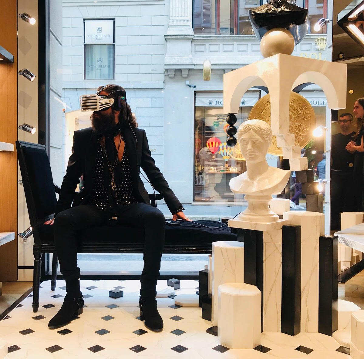 NEW WORK // VR experience for luxury Parisian fashion house, Balmain. In collaboration with <a href="/_SunshineCo/">Sunshine</a> and <a href="/MPC_Adv/">MPC Advertising</a> res-lab.io/#/balmain-vr/ #VR #immersive #audio