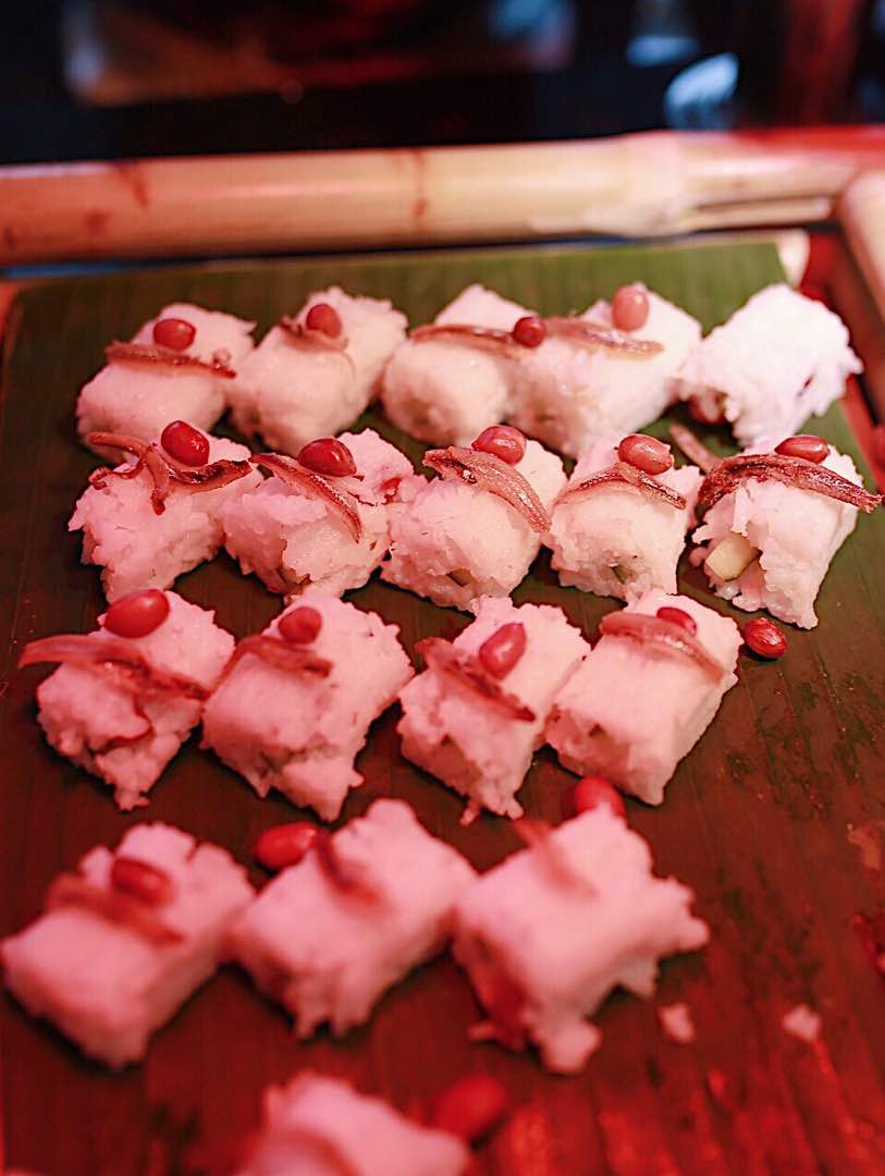 MITEC_MY's tweet photo. So which one takes the crown?
a) Nasi lemak sushi
b) roasted duck mini mantao
c) bbq chicken taco
d) durian cendol
@msmw_2018 #MSMW2018 #EventsatMITEC #MITEC #VenueofChoice #justdifferent https://t.co/pSrdY4ANn9