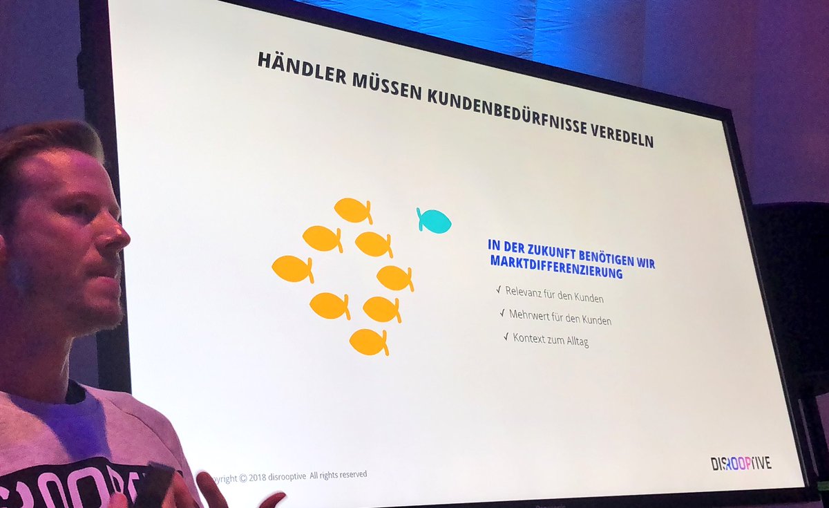 snackweg's tweet photo. Nochmal fix an der #masterclass von @disrooptive teilgenommen bevor wir unseren #Shop launchen 😉 #K5BLN #eCommerce #mobilethinking #snackweg #keksbruch #snacks https://t.co/BfR2yuJgwJ
