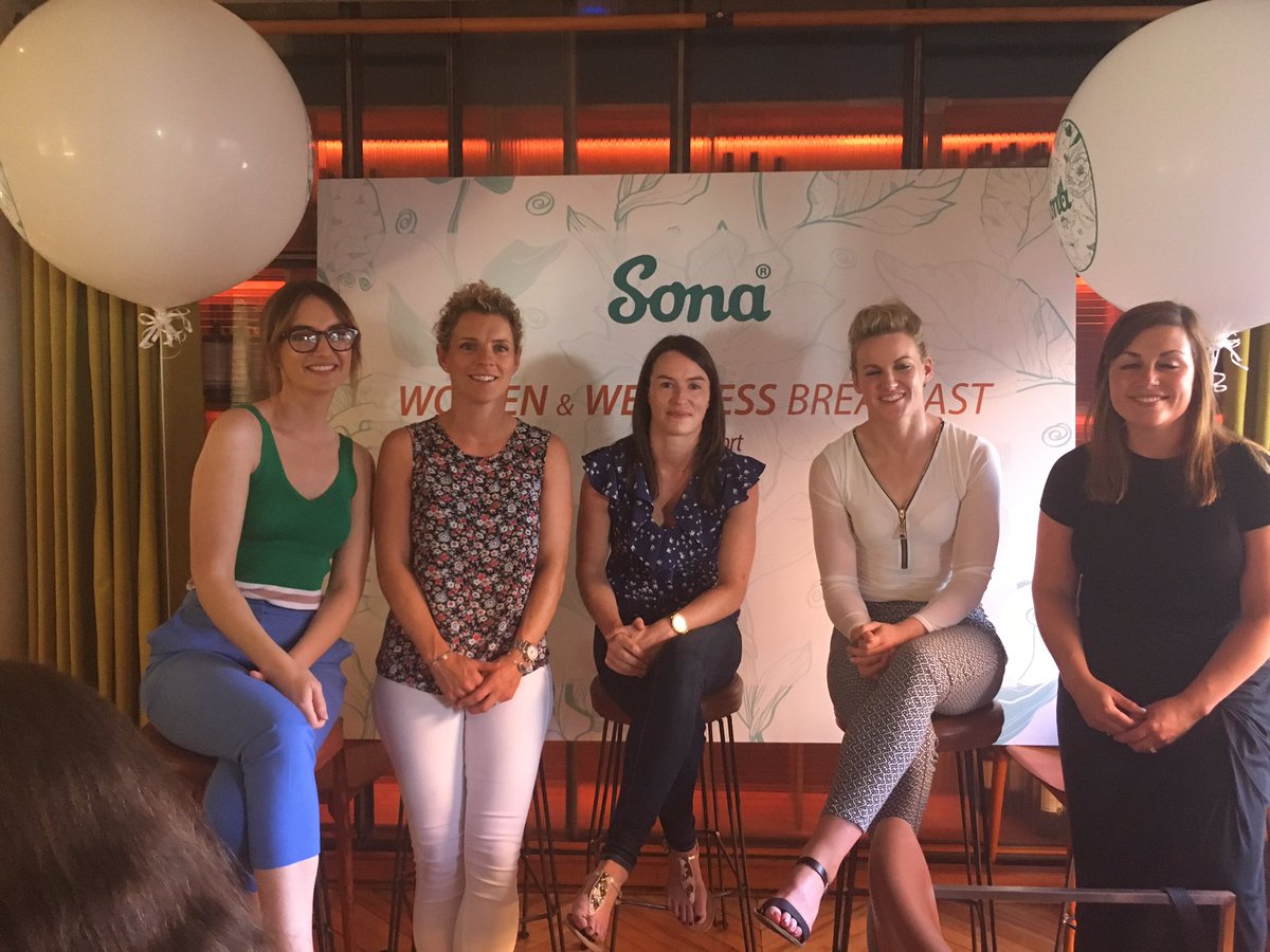 OffTheBenchOTB's tweet photo. Gr8  2 👀 #sonasupport giving €15k to 👱‍♀️GAA clubs &amp; using these 3 legends @valeriemulcahy @fionamchale &amp; @sinead_aherne &amp; excellent nutritionist @OrlaCWalsh (#notaquack!) to share their real wisdom @ launch #womeninsport #healthysport #WIS #nostress #wellbeing #sonasupport https://t.co/IG0xi5ehTu