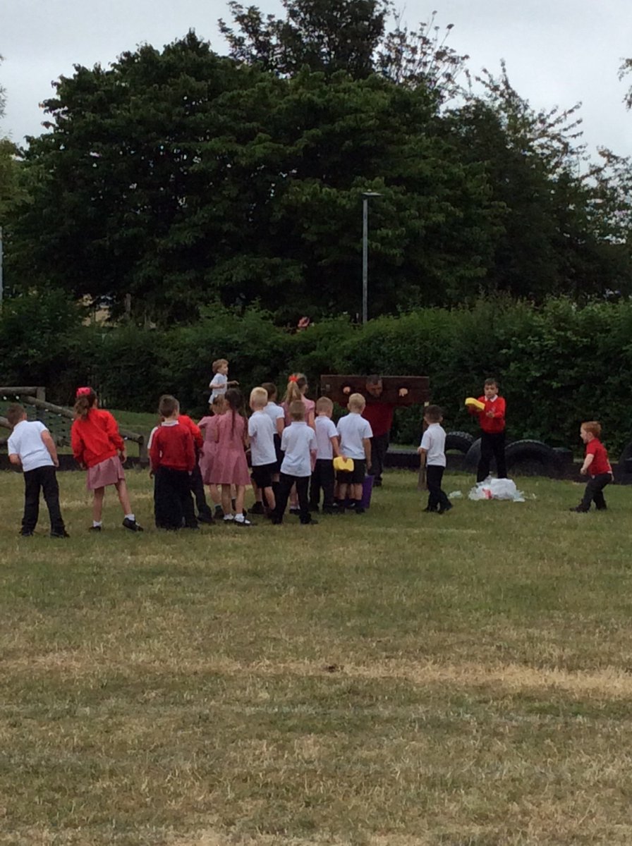 MerseyYear2's tweet photo. Summer carnival fun for out summer reward @MerseyPrimary @MerseyFS2 @MerseyYear1 @NurseryMPA https://t.co/YSUQVZwTNv