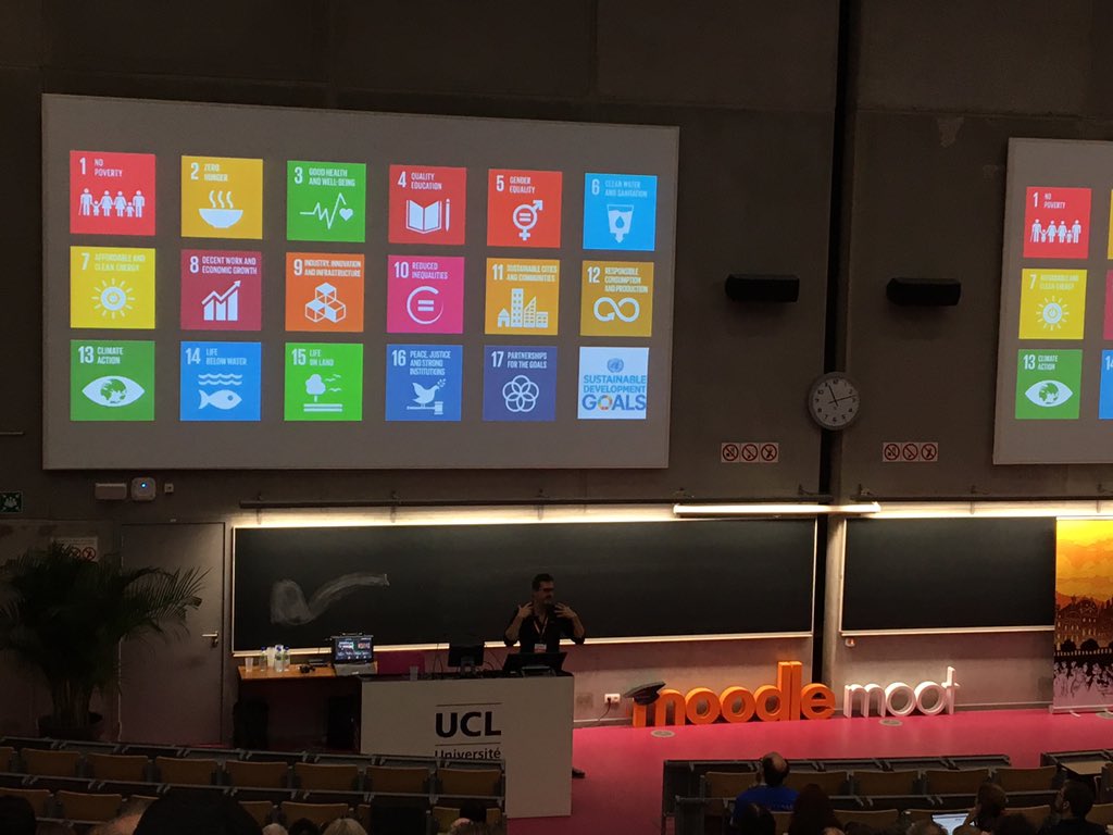 tkoscielniak's tweet photo. #mootfr18 Martin @moodler is really inspiring and a true exemple for all educators #education #ethic #humanism #collaboration https://t.co/aBhXgpWNjI