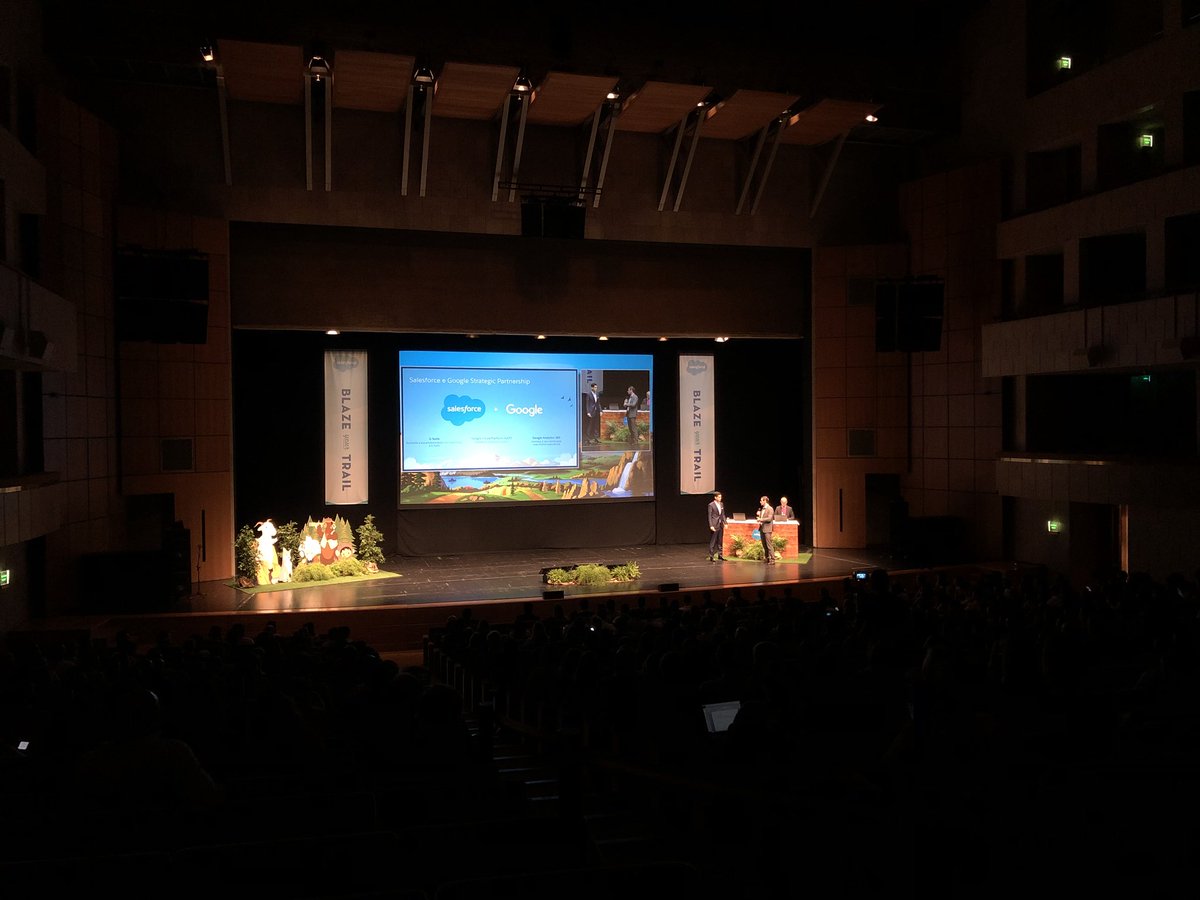 Fgallego74's tweet image. Google + Sslesforcr Strategic Partnership at BaseCamp! Obrigado @RuiAzevedoCosta and @Google 

#SalesforceLIS #Google #Ohana