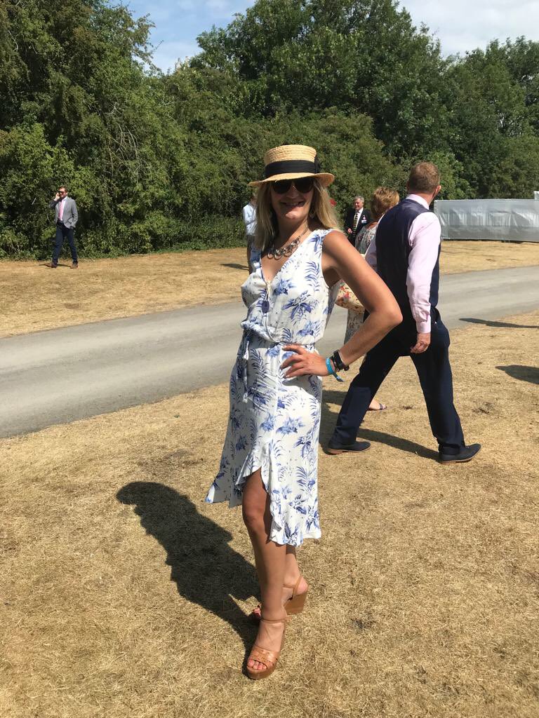 legsidelizzy's tweet image. It’s going to be a hot one #regattafun