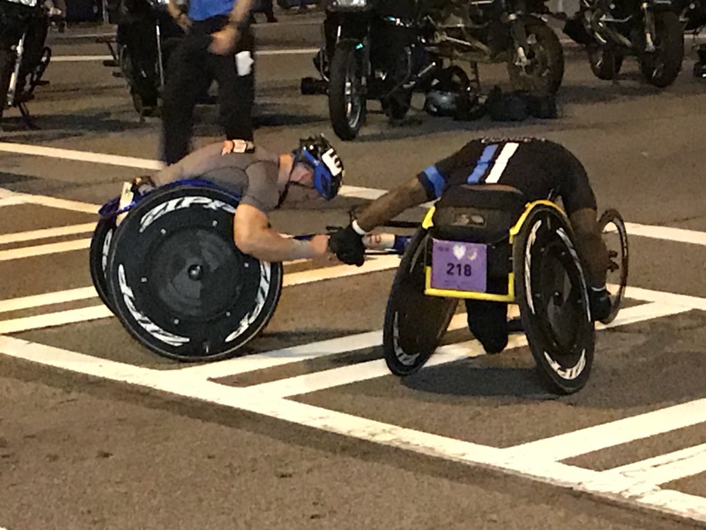 SteveGWSB's tweet image. Cool moment at start line of #AJCPRR 🙏