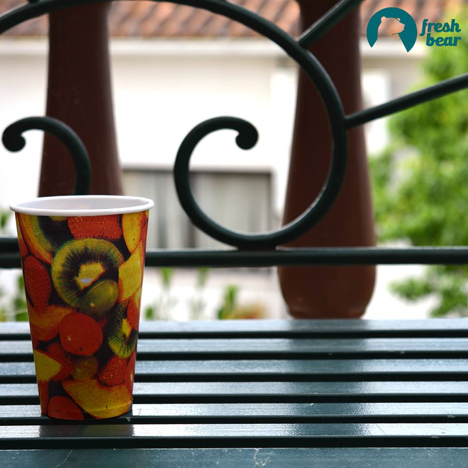 CoposLouca's tweet image. Copo em papel colorido perfeito para servir sumos e água em qualquer tipo de evento. &amp;gt; bit.ly/2rqCUHq  #copopapel #copoecológico #copocolorido #copo #freshbear