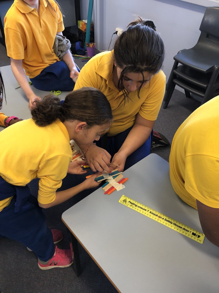 MissMac1890's tweet photo. 2M &amp; 5C worked together to build bridges using 40 paddle sticks and 2m of making tap across a 30cm gap. It was a whirlwind 🌪 however we are super proud of the grit and teamwork they displayed 👏🏼 #4Clearners #collaboration #buddies  @MichelleMadiga7 @CasulaPS @revans1413 https://t.co/vw3zzJZvAD