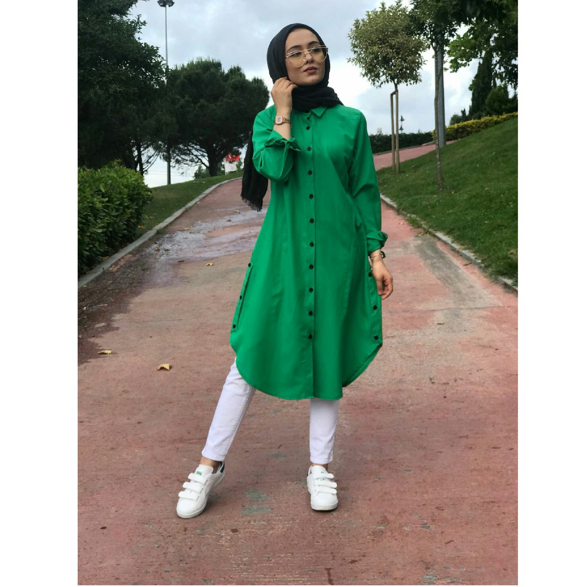 Yeni Oval Kesim Gömleklerimiz.Yazlık Dokuma Kumaş,Dar Kalıptır.

Boy:96 Cm

Beden:38-40-42-44 
Adet:65TL 2 Adet:110tl Kargo Bedava 
Watsapp📲05541825656

Telefon☎08503050490

#tesettür#tesetturimalati#tesetturmodasi #tesettürgiyim #tesetturtunik