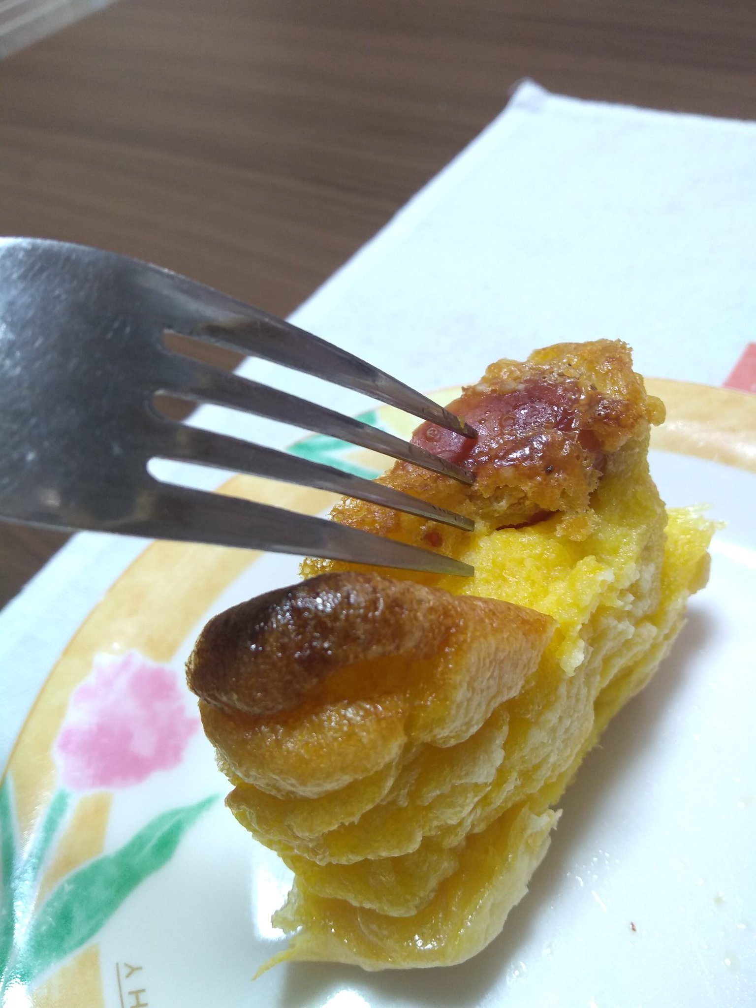 マーサ トードインザホールってこんな感じ ヨークシャープディングって表記があったので キッシュと言うより固めのプリンだなこりゃ 塩コショウだけだから甘みはないけど オリーブオイルと卵の香りがなかなかいい ソーセージが マーサ トードインザホールってこんな感じ ヨークシャープディングって表記があったので キッシュと言うより固めのプリンだなこりゃ 塩コショウだけだから甘みはないけど オリーブオイルと卵の香りがなかなかいい ソーセージが