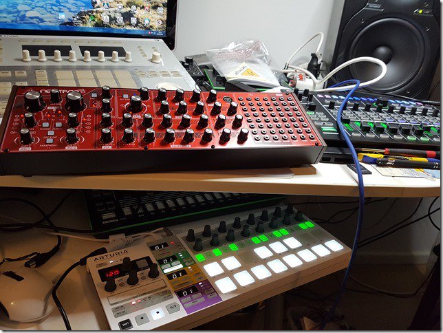 intaaudio's tweet photo. The @BEHRINGER Neutron looks right at home in one of our customers home studios! #behringer #neutronsynthesizer #newproduct #musicproduction #electronicmusic #producer #studio #arturiabeatstep #polyphonicsynth https://t.co/EHFmzEGgKm