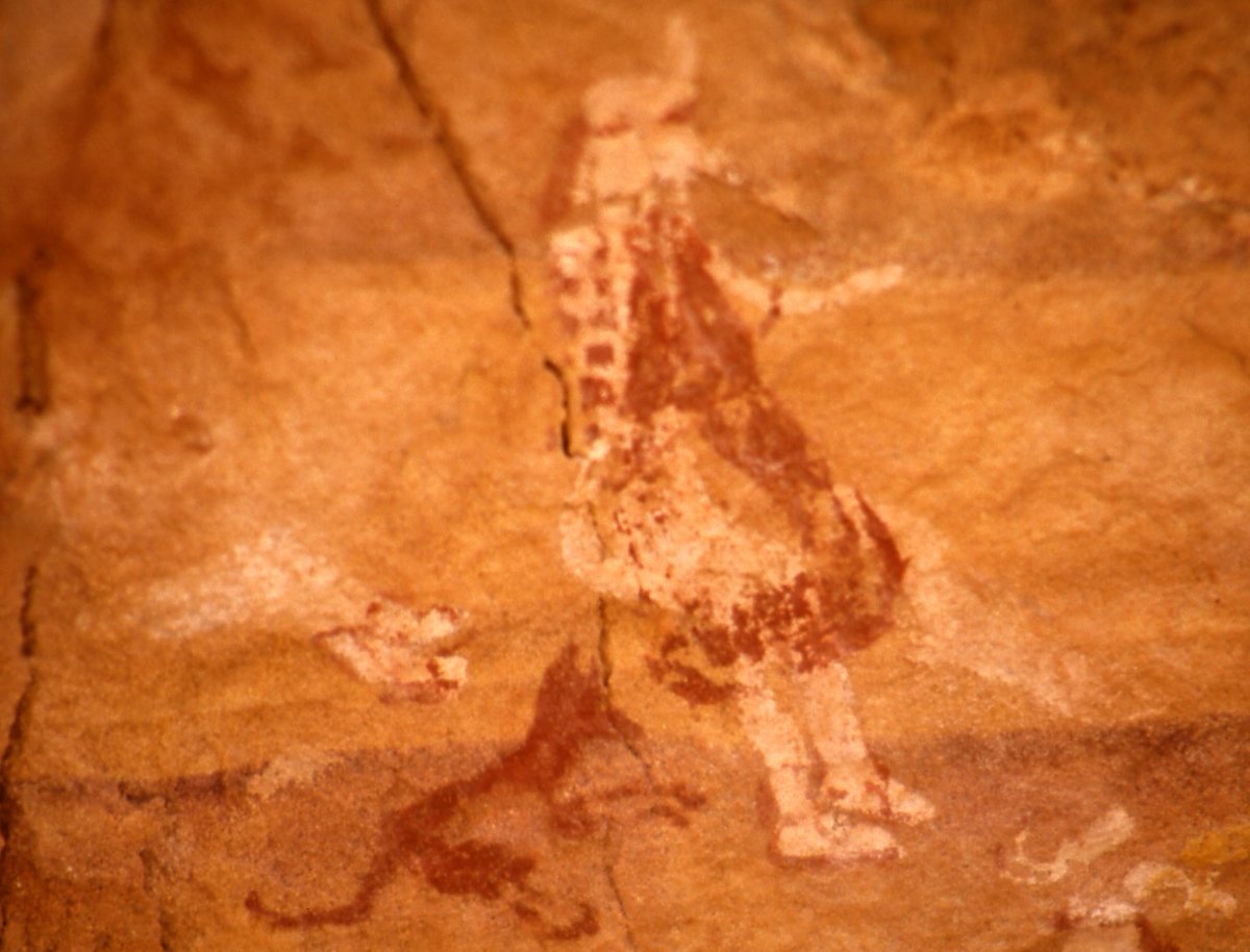 dcshifty's tweet photo. #ancient hunting #dogs and #hairsalon #mansbestfriend forever #rockart #Sahara #Libya #Fazzan #archaeology https://t.co/dSqPRjFAB0