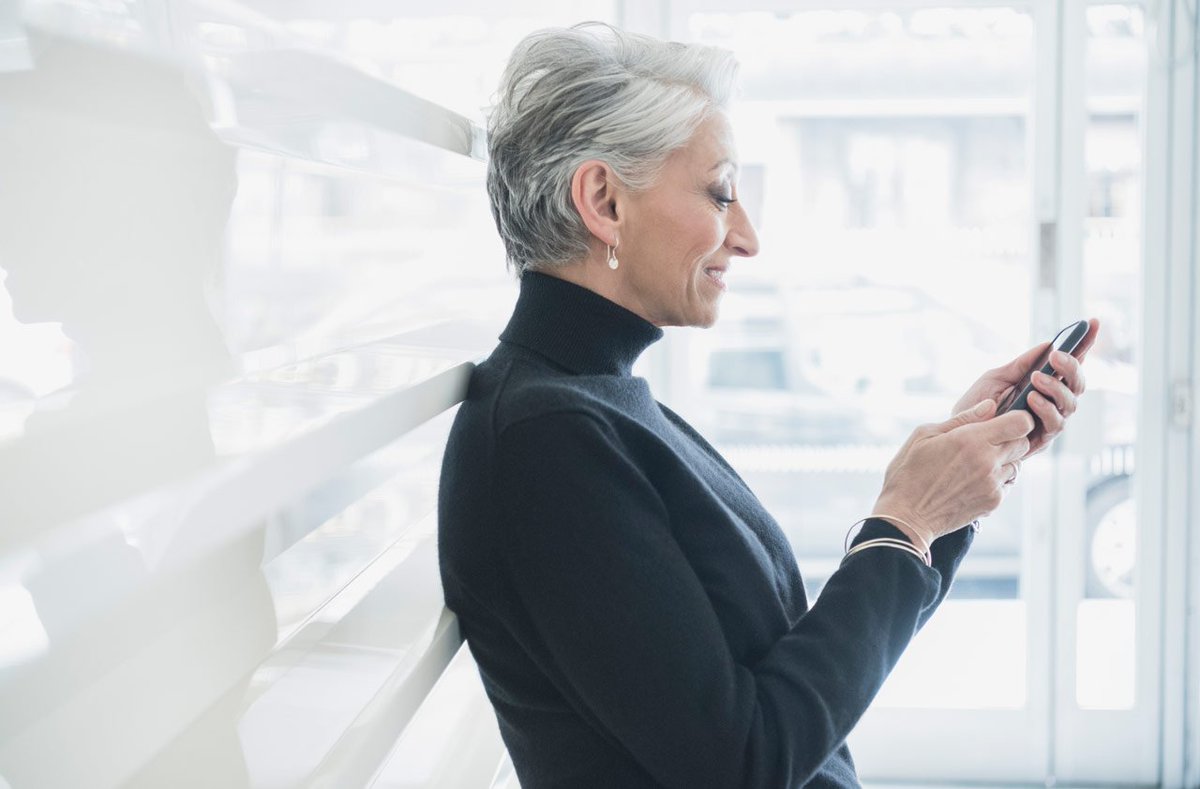 Mature female telephone contact numbers