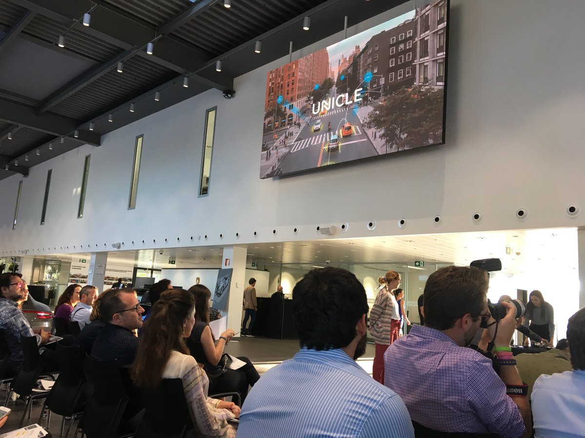 MobilityHUB_'s tweet photo. Ayer, en el #DemoDay de #PorscheAccelerator fue una auténtica gozada conocer los proyectos presentados @garagescanner @wowegoco @MaccoRobotics y #unicle. Muy 🔝 @JavierSirvent y su charla sobre #nuevastecnologías Gracias por la invitación @PorscheEveryDay @ConectorSpain https://t.co/U9QIjQr7Xo