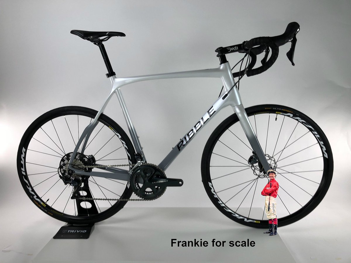 RibbleCycles's tweet photo. Guess which sportsman this MASSIVE Gran Fondo Disc is for?
XXL frame, Ultegra Hydro, Mavic Aksium, Custom Colour perl white to grey gradient (Coming soon to the Ribble Gran Fondo)
#BigIsBeautiful #GranFondo #YourBikeYourWay #StrongWheels https://t.co/QnNVfjUlhq