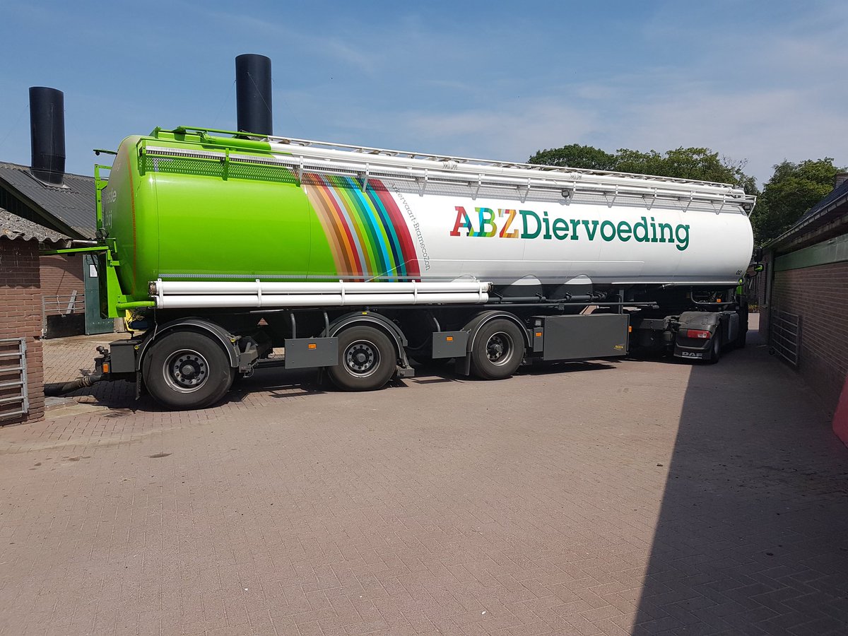 Na 4,5 maanden thuis bezig geweest met de verbouwing vanmiddag de eerste vracht voer voor ABZ weggebracht.