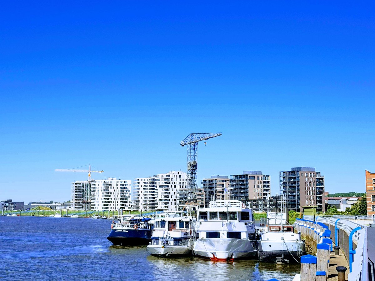 KURVER1's tweet image. Temse 04 07 '18 12u. #vrtweer