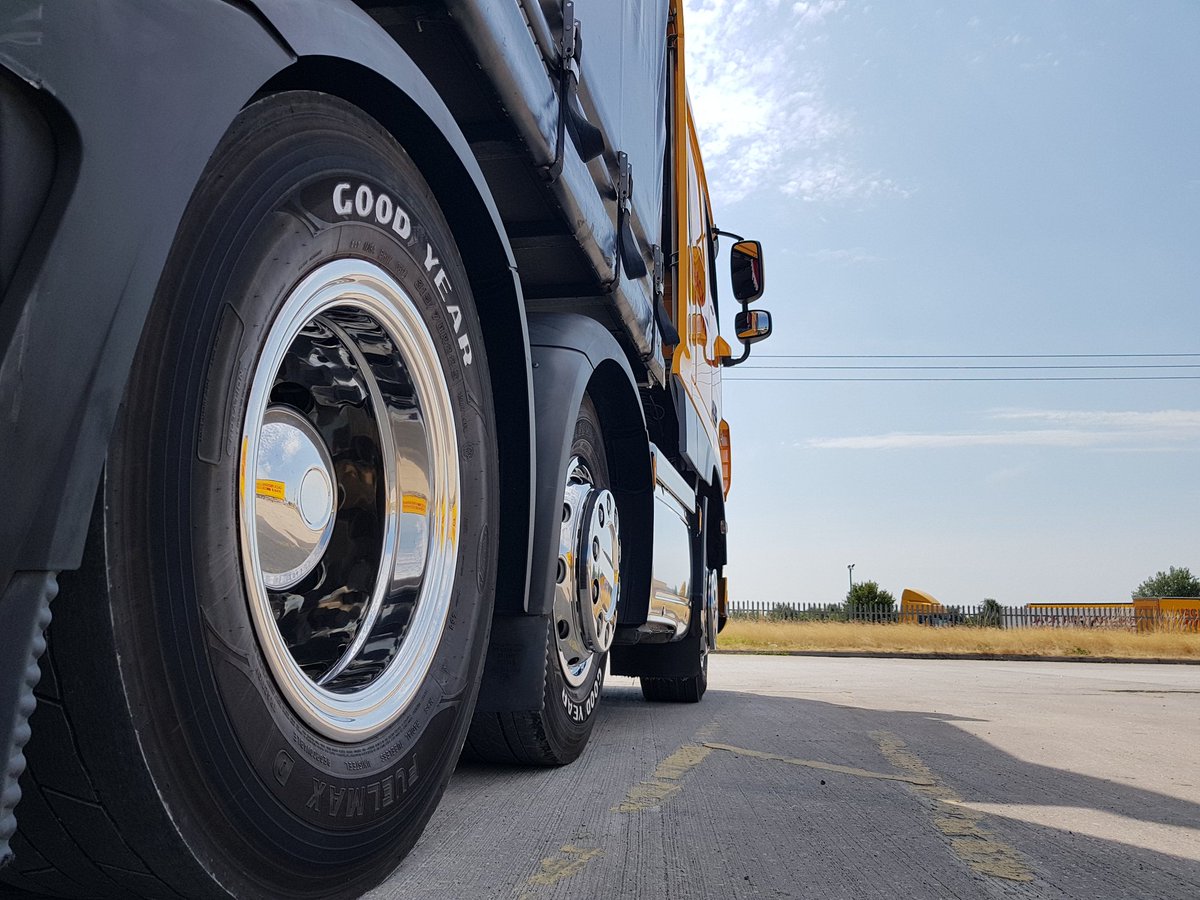 GrahameOg's tweet image. @Palletshifter @Comm_Motor @DAFTrucksUK @Motor_Transport @DAFTrucksNV @TrucknDriver @truckingmag after a week off Dafnee is back to looking her best.