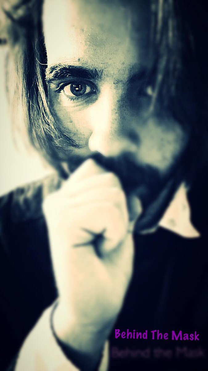 PowloPenguin's tweet photo. I found an old edgy concept for a film I had ages ago... Christ... the edge hurts. #Edgy #Film #Conceptart #Concept #Creative https://t.co/kjZxb7hQlv