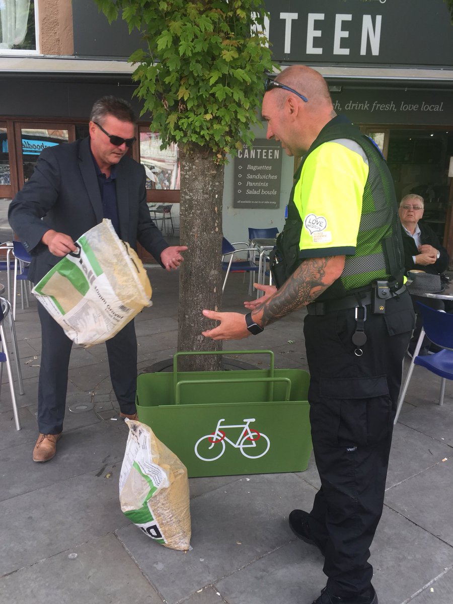 GoodandProper0's tweet photo. Look what’s arrived a brand spanking shiny new @plantlockimport thanks to the @WestonBID team for this one &amp; fingers crossed for another couple from @travelwestEng 🌴🌿🚲 https://t.co/ta3iOiCkeY
