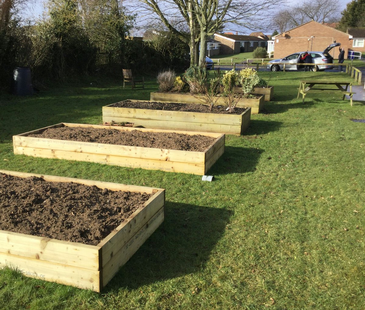 TolentSolutions's tweet photo. Providing temporary flower bedding areas in connection with our asbestos soffit removal programme.
We provide more than just asbestos removal/disposal #AddedValue 
 #community #elderlycare #InSafeHands
@Tolentplc https://t.co/3JQZWABE8Z