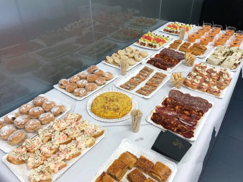 FFGCatering's tweet photo. Catering Servicio a Domicilio para Wolf Ibérica 

#catering #cateringmadrid #cateringservice #catering2018 #cateringstyle #cateringmodeon #food #foodie #foodlovers #foodaddict #foodpic #foodphoto #gastronomia #gourmet #serviciosadomicilio #FelizMiercoles #ffgcatering https://t.co/ExOkVROyXx