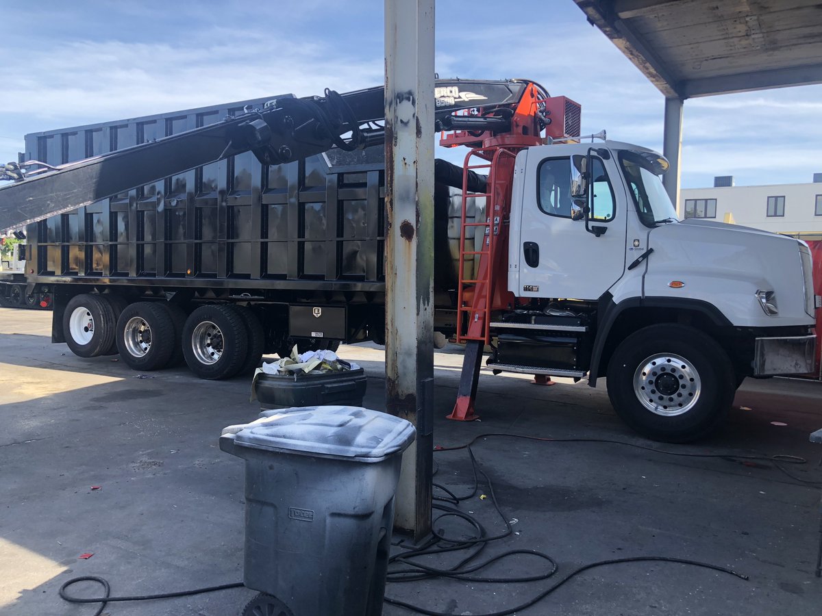 FirstFleetTruck's tweet photo. Come To Source .. New and used Grapple trucks , Roll-offs , Hook lifts, Chipper dumps, Forestry Bucket Trucks .. 

Sales , Service, Rentals

First Fleet Truck Sales- https://t.co/aY9dJYJhwa https://t.co/N1zMjIOGfB