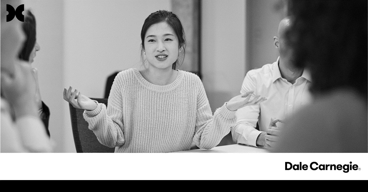 dalecarnegiedf's tweet photo. Seja persuadindo colegas, clientes ou energizando uma equipe, já pensou como uma comunicação efetiva pode fazer toda a diferença ao passar a sua mensagem? Veja como este eBook pode te ajudar: https://t.co/NOOcEMUV2p
 #DaleCarnegie #SegredosdeSucesso #ComunicacaoEfetiva https://t.co/RekdIwENVu