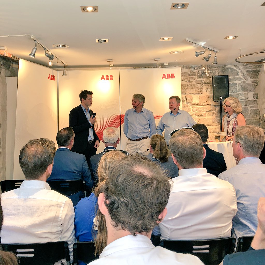 Panel om hur vi ska forska fortare. ”Kapa ledtiderna i processen, från forskarens idé till nyttiggörandet av resultatet. säger Mikael Dahlgren, forskningschef på <a href="/ABBSverige/">ABB Sverige</a> 
Vi behöver hitta bättre och snabbare strukturer. #almedalen #svenskindustri