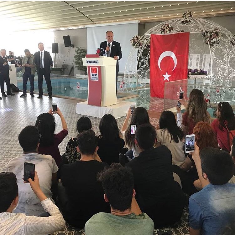 Kuantum asla kıraathaneye yenilmez, kuantum mutlaka kazanır. Biz gelecek demeye devam edeceğiz, geleceği gençlerle kuracağız.