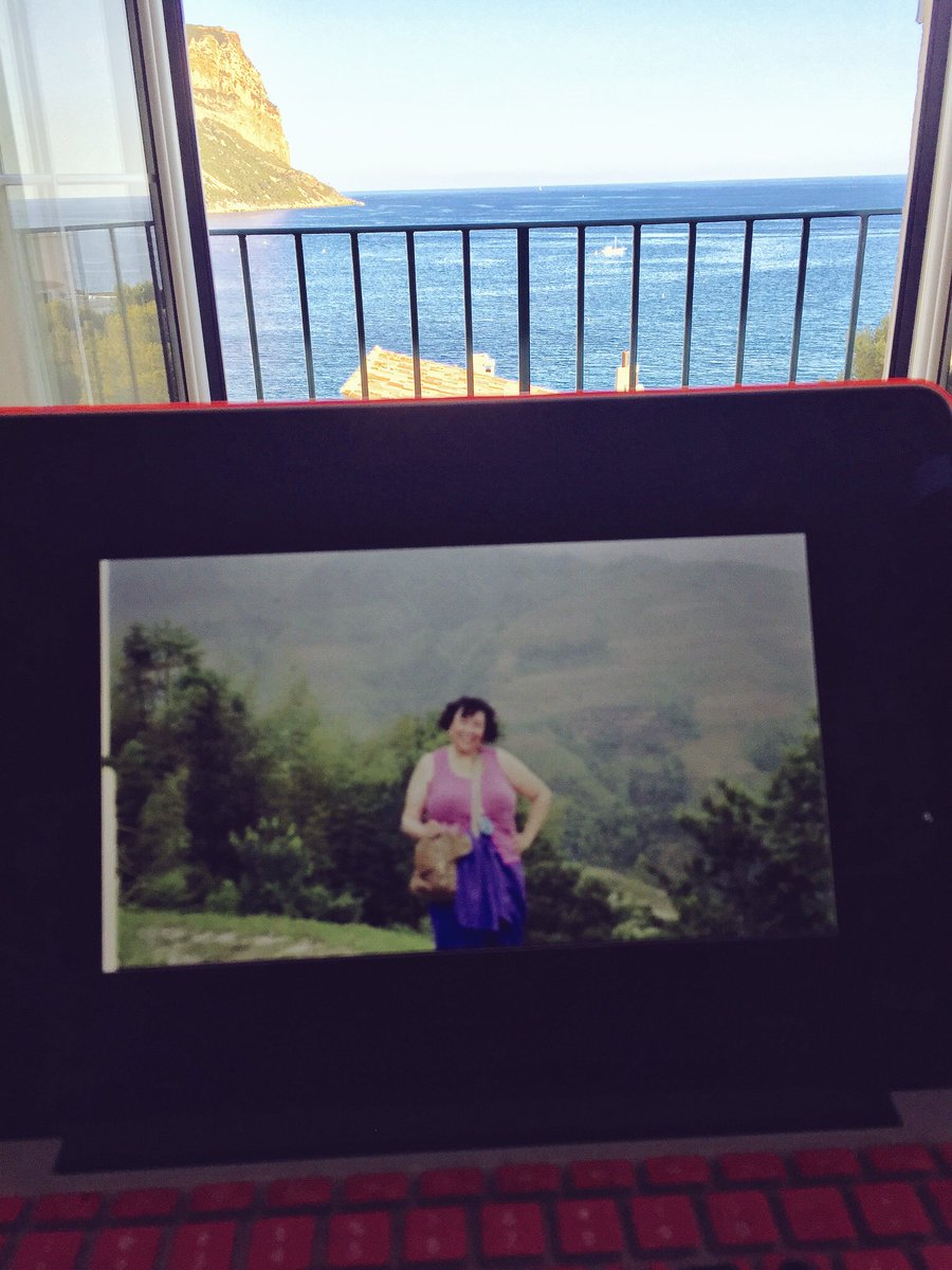 Bonjour, to the person who stole my MacBook Pro laptop, my hard drives, audio equipment &amp; business cards on the train (Nice to Lyon to Geneve, to Montreux), I hope you or someone finds me. I am making a documentary on my Mother and want my priceless items back. I will pay. #YBTM