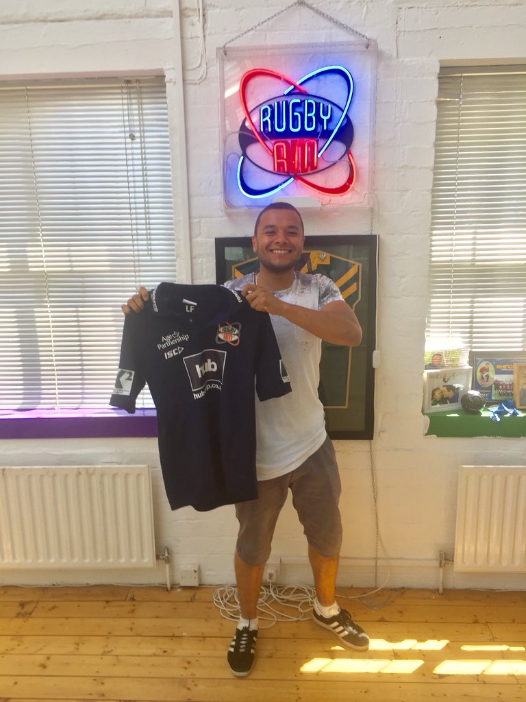 LoveThePadel's tweet photo. TRANSFER NEWS 🚨

We have splashed out a chunk of our salary cap to land marquee signing Joe Nisbett from @madeinbhamtv. The Videographer has put pen to paper on a rolling contract &amp; joins the team with immediate effect.

In a brief statement Nisbett said: “I’m fairly pleased.” https://t.co/XlhzUoHpV2