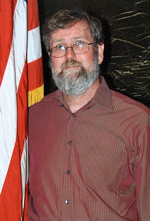 LelokoKamele's tweet image. Never forget that Elizabeth Holmes lied about solving a medical issue and she got a slap on the wrist for it. Meanwhile, a scientific mind who actually devoted his life to Medicine took his life perhaps because of the shame.
#privilege #TechFailures