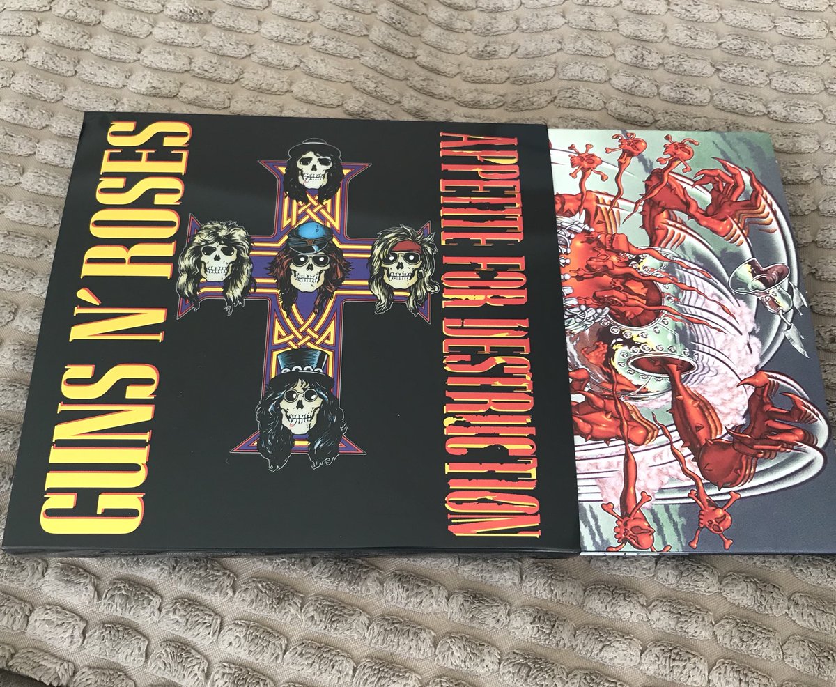 sslug1's tweet photo. Its like being 7 again and hearing it for the 1st time. !! Woohoo..  #timelessalbum @Slash @DuffMcKagan @axlrose https://t.co/xe3P8j2tQQ