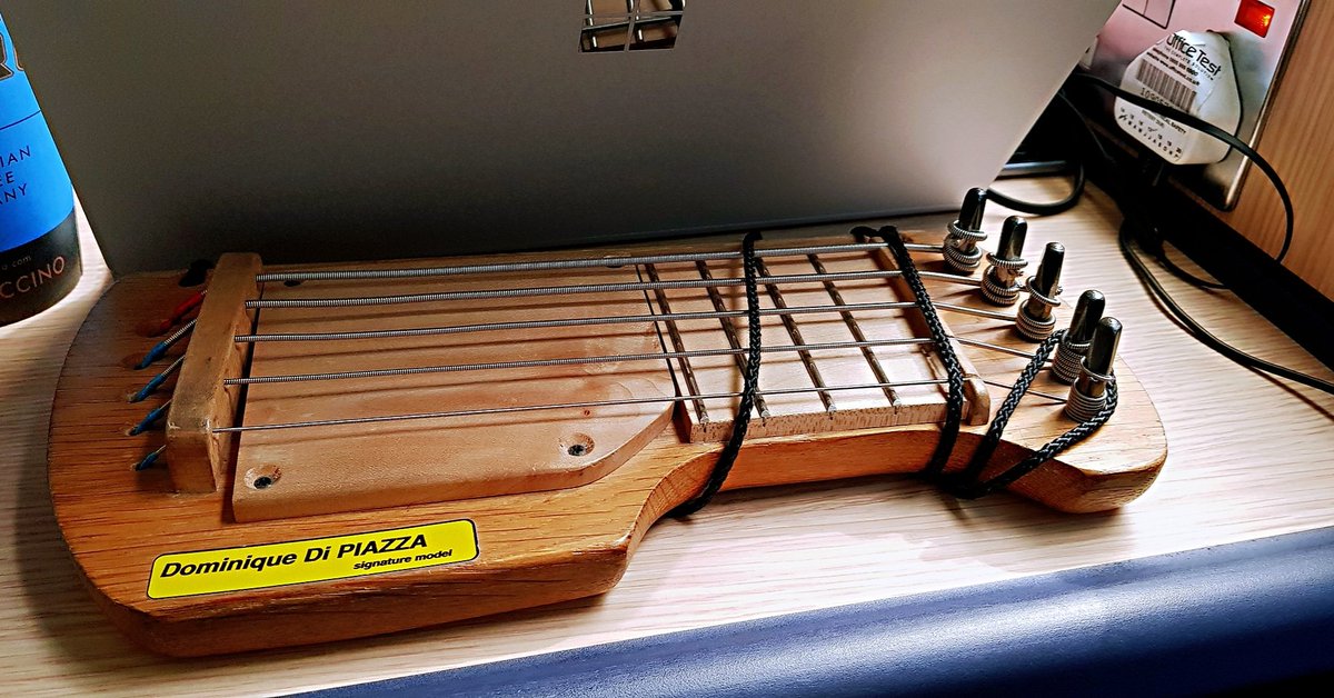 PaoloS_Bass's tweet photo. Coming back from Bristol... best way to travel on the train without wasting time :)
#Bass #practice #PocketPicker https://t.co/9OFCCPeic1