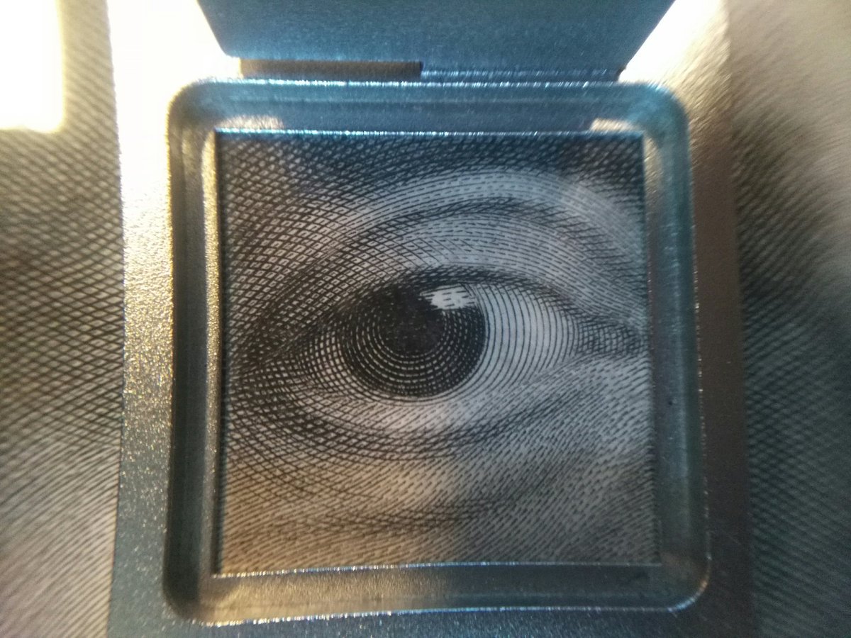 mnjtek_ida's tweet photo. Ouvrir l'oeil pdt cette semaine dédiée à l'étude des estampes !
[Détail d'un portrait gravé au burin. 18e siècle]
Pour avoir testé la gravure sur métal... je dis Respect !!
#estampe #gravureauburin #tailledouce #IHL #bmlyon https://t.co/xI2C9iAnf8