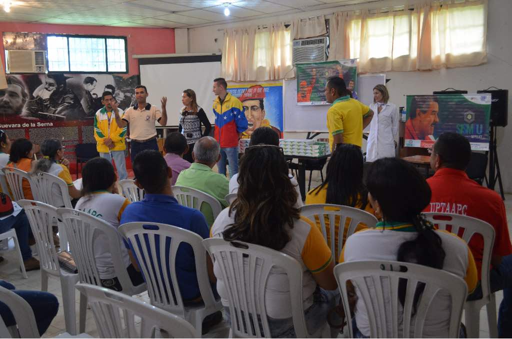 #APURE | Gracias al Presidente <a href="/NicolasMaduro/">Nicolás Maduro</a> se entregaron más de 15 mil tratamientos para enfermedades crónicas a trabajadores y trabajadoras universitarios #UnidadDeLosPatriotas