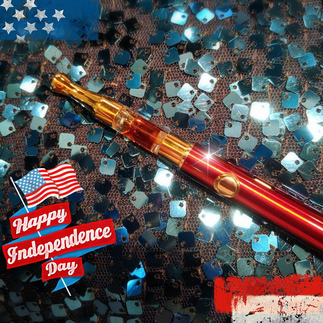 amyblazeislit's tweet photo. Happy 4th of July! 🇺🇸 #Fireworks always look better when you're higher! 🎆#4thofjuly #merica #freeyourmind #fourthofjuly #happyfourth #freedomtovape #july4th #4thofjuly2018 #america
#cannabis
#highsociety 
#hightimes
#marijuana
#stoner
#stonergirls 
#joints
#weed #CBD #worldcup https://t.co/naYMLtq6sp