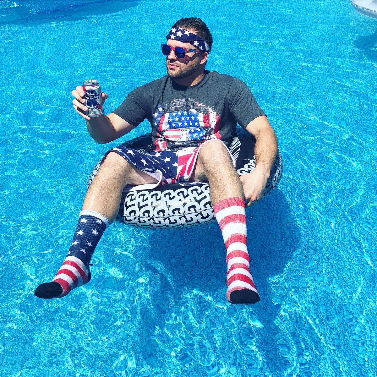 JJStanton22's tweet photo. #merica @PabstBlueRibbon https://t.co/PLp6olGxTj